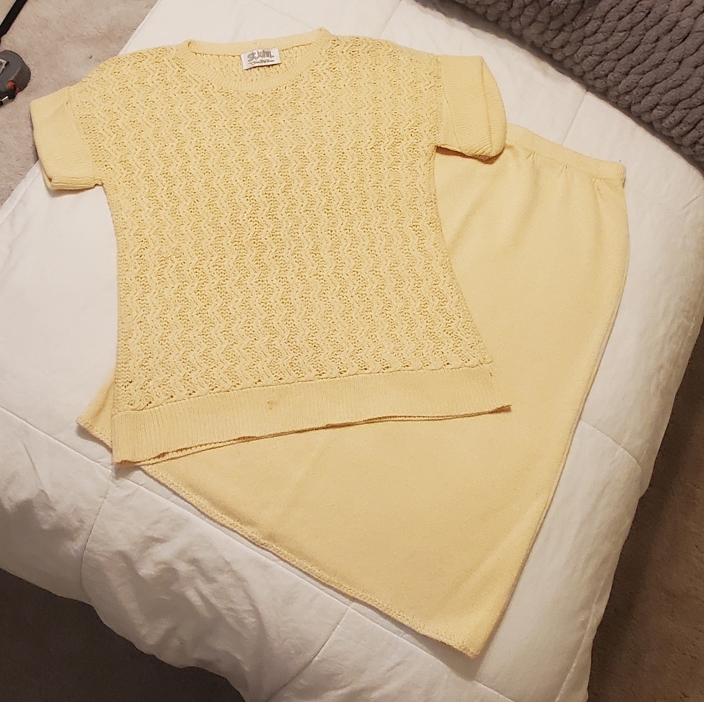 St. John knit set